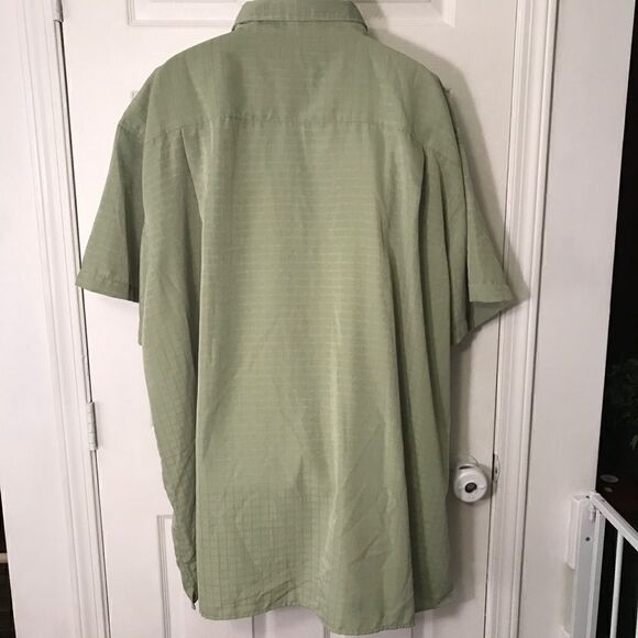 Awesome George Foreman’s Size 4X Short Sleeved Button Up! - Picture 6 of 9